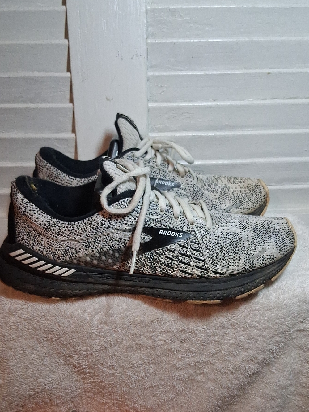 Brooks Adrenaline 21 Sneakers